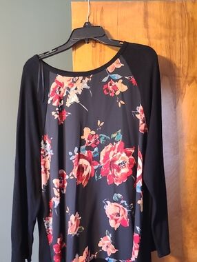 Le Lis Black Floral Crewneck Top with Multicolor Blooms